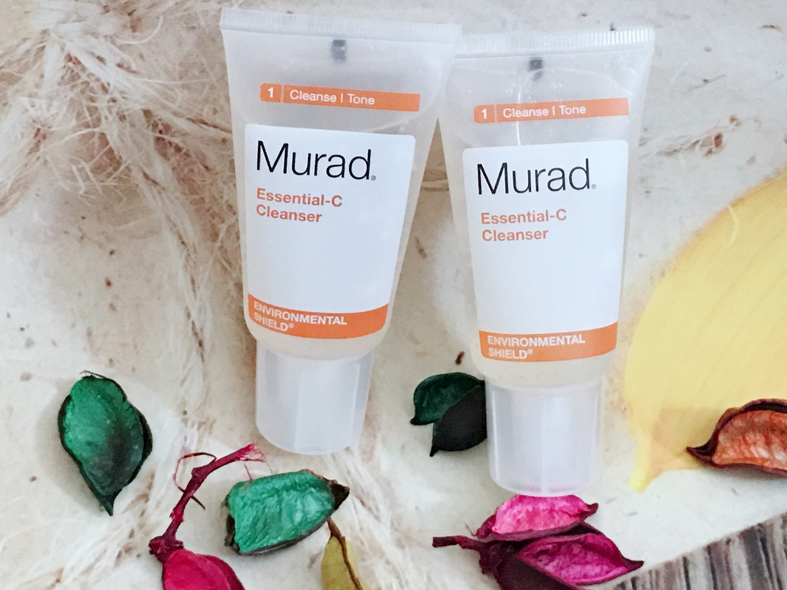 Sữa rửa mặt Murad Essential C Cleanser có nhiều size khác nhau tùy mục đích sử dụng