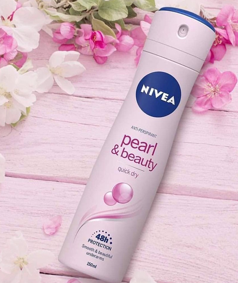 xịt khử mùi Nivea Pearl & Beauty